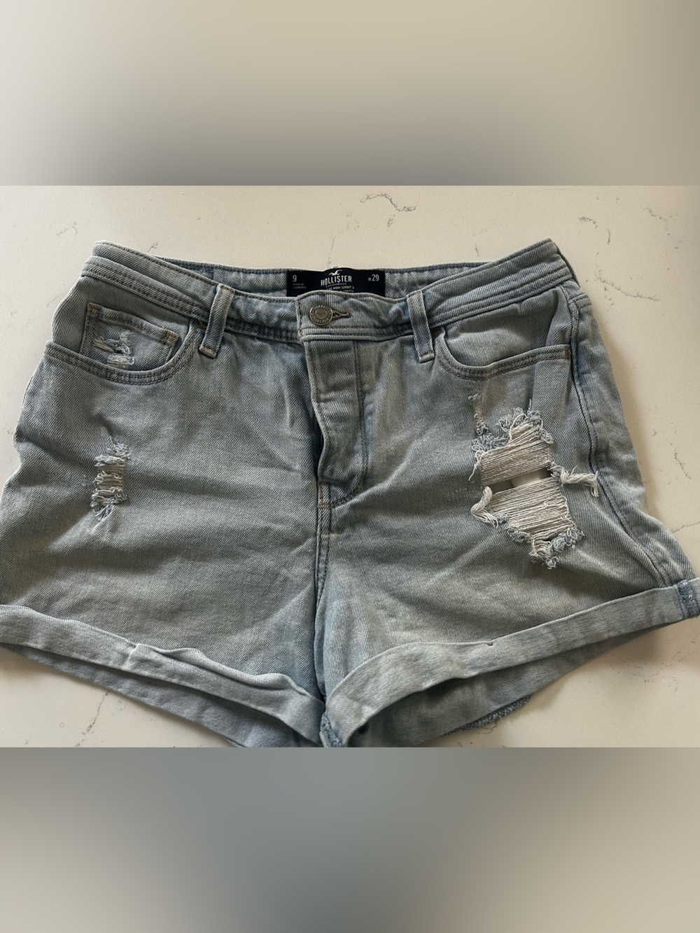 Hollister high rise mom short 3” size 29
